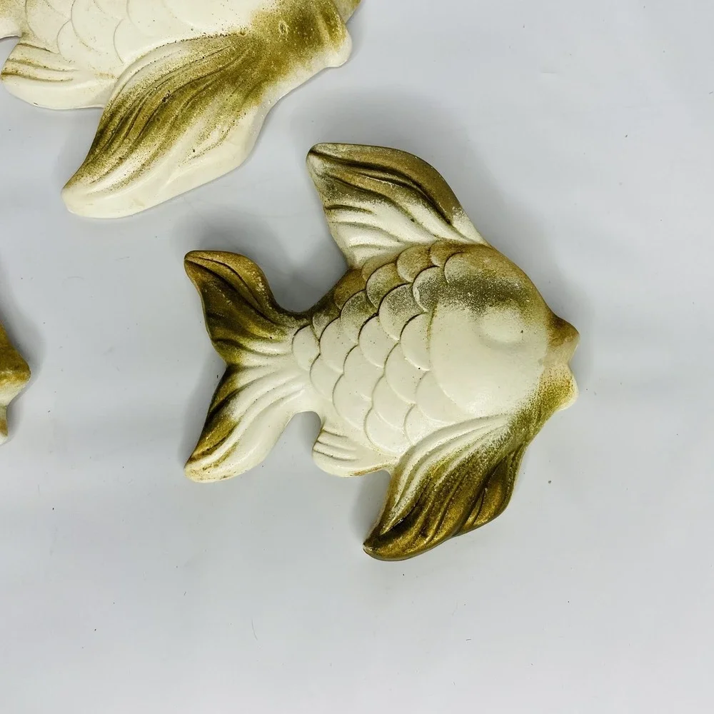 Vintage Mid Century‎ Modern Retro 3-Fish (Mama & 2 Babies) Chalk Ware Wall Art